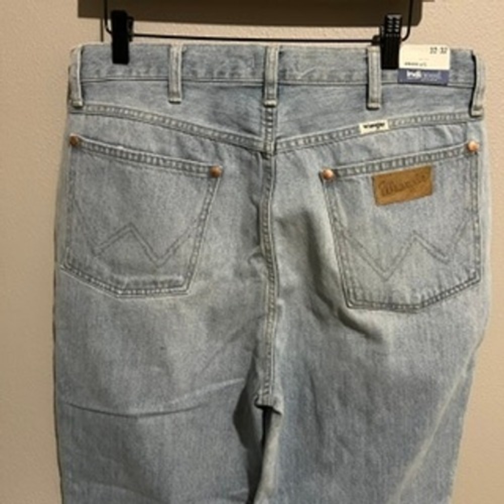 Wrangler Lovestruck High Rise Flare Jeans Light Wash Raw Hem 32/32 WROCK 672 - Picture 5 of 16